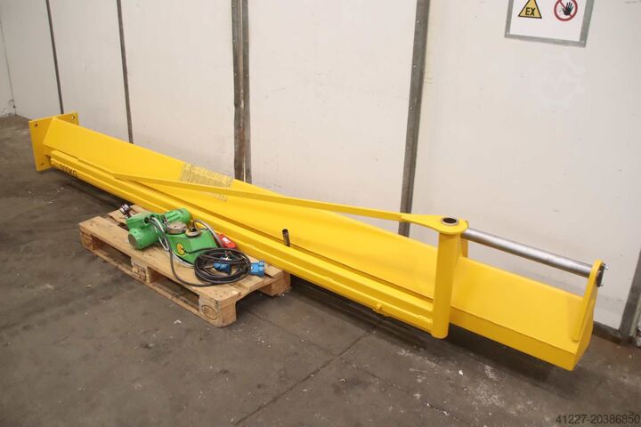 Колонен въртящ се кран с износ 3,1 м / 300 кг Demag/Stahl SK