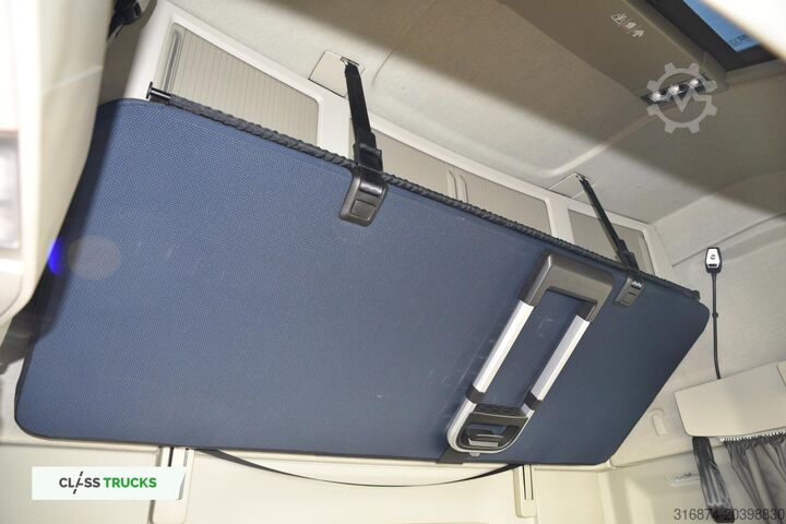 Unidade de tração standard VOLVO FH 500 Globetrotter XL, Side Skirts