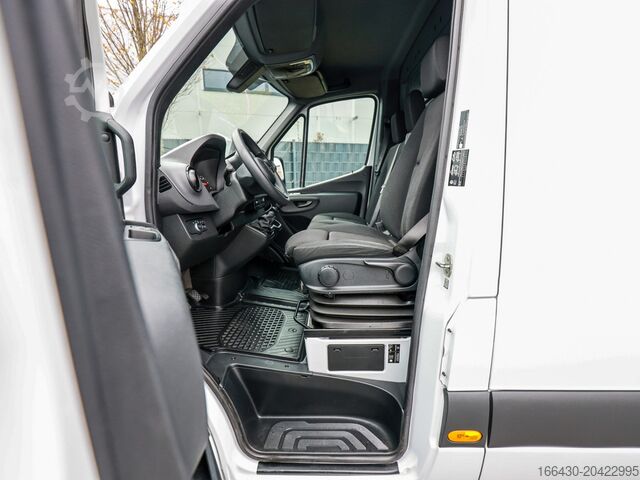 Kleinbus Mercedes-Benz Sprinter 317 CDI Kasten L3H2 Holz Navi Kamera
