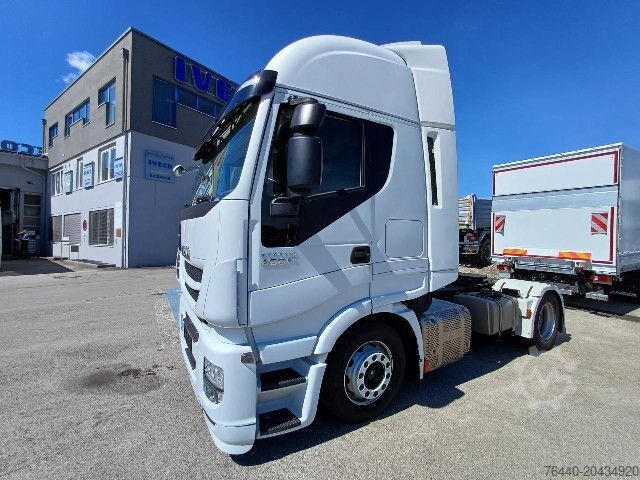 Prostorninska vlačilna enota IVECO AS440S46T/FPLT mit Kipphydraulik