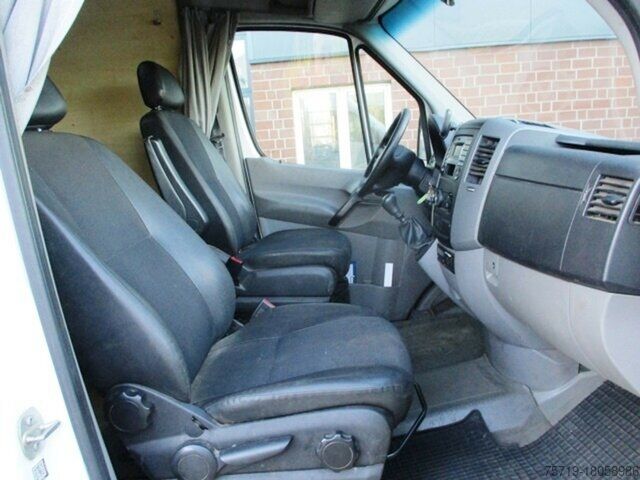 High top van Mercedes-Benz 316 CDI Sprinter mit Bettl und Spüle