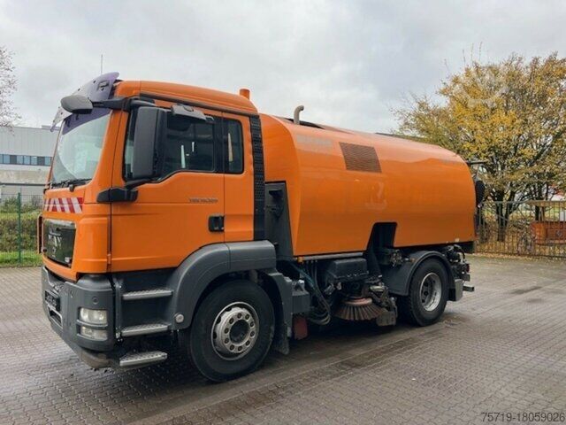 Tovorno vozilo za posebne namene MAN TGS 18.320 4x2 Bucher Optifant 70