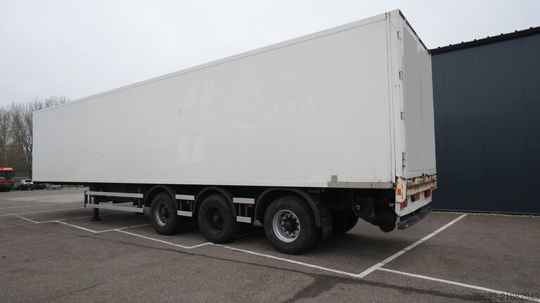 Koffer Jumbo Closed box trailer with chain system