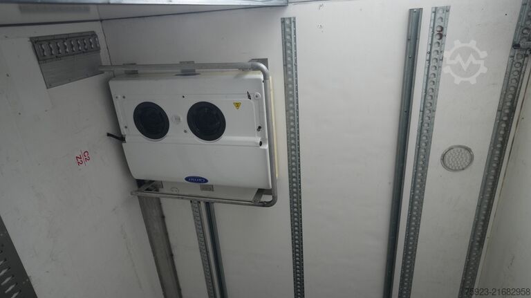 Kühl-/Tiefkühltransport LAMBERET 3 AXLE FRIGO TRAILER WITH CARRIER VECTOR 1950 MT