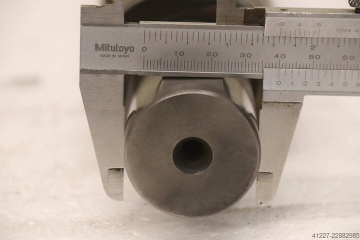 Irrotettavilla terälevyillä varustettu pora AMEC V Maxx R44x35-40M