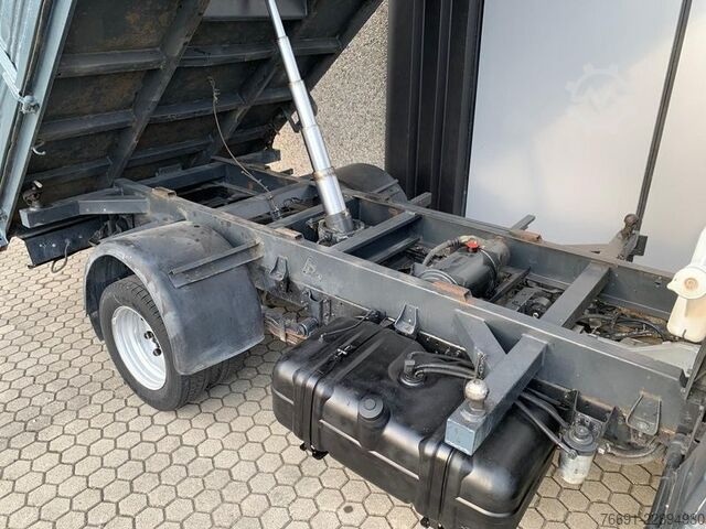 Nákladné vozidlo na špeciálne účely Nissan NT400 Cabstar