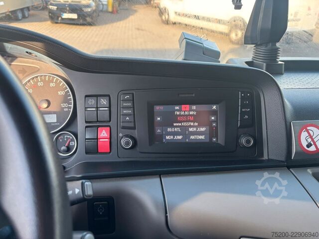 Transportador con plataforma y toldo MAN TGL 8.190 Pritsche / Plane / LBW