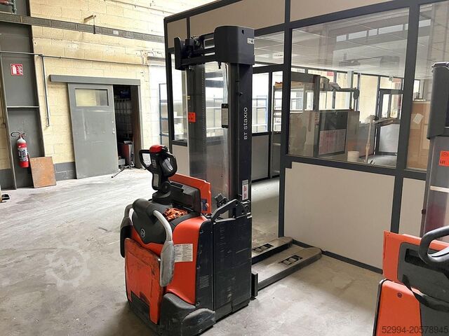 Araçlar (Forkliftler - Yükleme - Temizlik vb.) Toyota 1600 kg