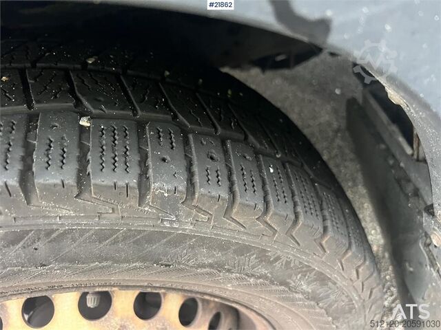 Camioneta familiar de techo alto Iveco Daily box van w/ lift