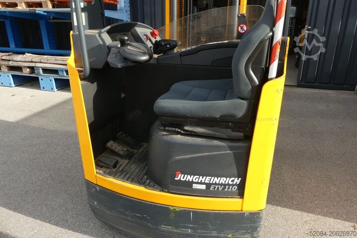 Jungheinrich - Reach Truck Jungheinrich 24V 3 PZS 620