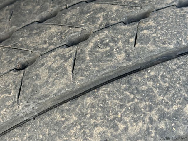 Kamion me krah të lëvizshëm për kontejnerë MERCEDES-BENZ ACTROS 2543 L / Hyva Lift 20.60 S