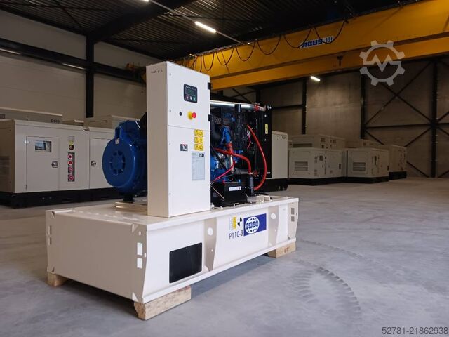 วัสดุผสม FG Wilson P110-3 - 110 kVA Open Genset - DPX-16008-O