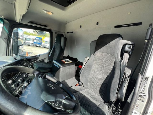 Kølebil MERCEDES-BENZ ANTOS 1833 L Kühlkoffer 7,85 m LBW 2 T*3 Kammer