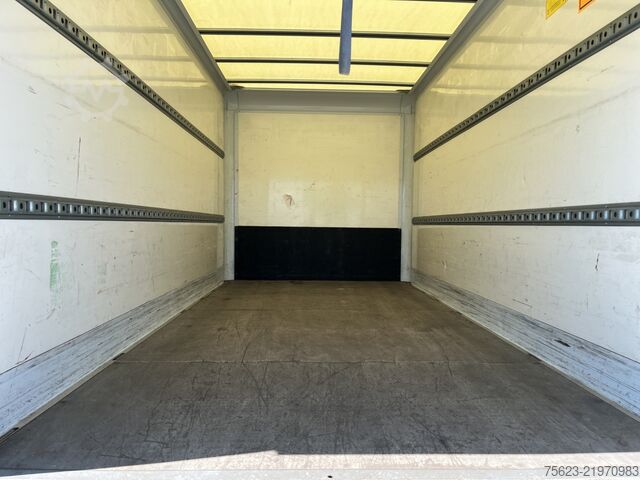 Kastiga kaubik IVECO Daily Koffer LBW Klima