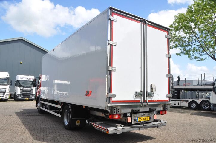 Valise Volvo FE 250 4X2 ISOTHERM SLAAP-CABINE