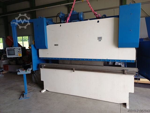 Presse plieuse LVD PPI 135/30 MNC 95