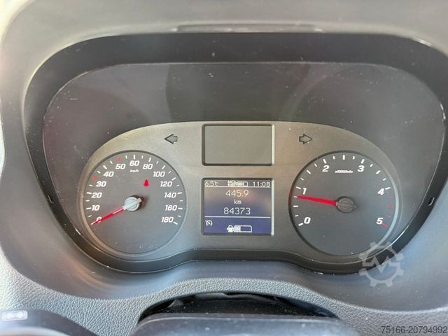 Dubă cu caroserie tip cutie MERCEDES-BENZ SPRINTER 317 CDI Koffer 4,3 M LBW 0,75 TO.