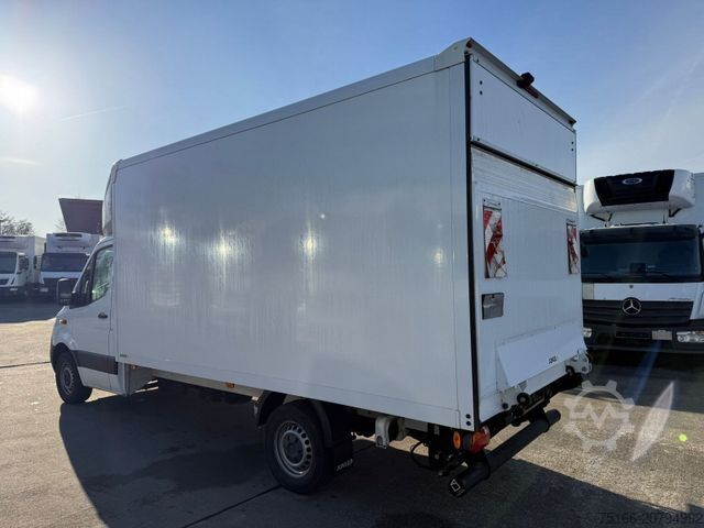 Dubă cu caroserie tip cutie MERCEDES-BENZ SPRINTER 317 CDI Koffer 4,3 M LBW 0,75 TO.