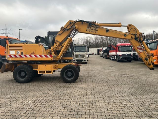 Hjólagröfur LIEBHERR 902 Litronic