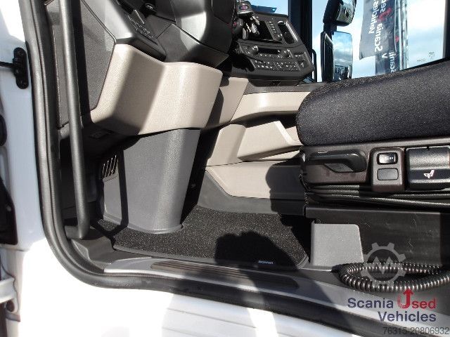 Zapreminski vučni traktor Scania R 460 EB - MEGA - HIGHLINE - 2x TANKs - ACC