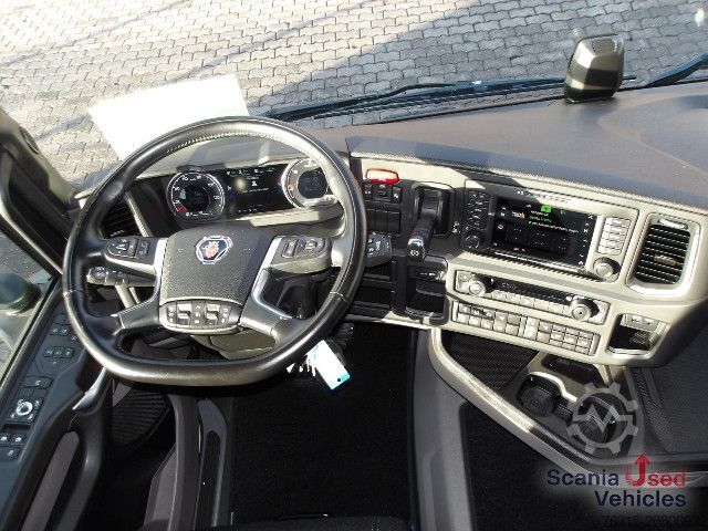 Zapreminski vučni traktor Scania R 460 EB - MEGA - HIGHLINE - 2x TANKs - ACC