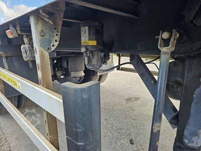 ১৯৯৫ JUMBO DO 300 S / ২টি স্টিয়ারড অ্যাক্সেল / BPW ড্রাম ব্রেক / ডাবল টায়ার / লিফট অ্যাক্সেল JUMBO DO 300 S/   2 X STEERING /BPW DRUM / DOUBLE TIR...