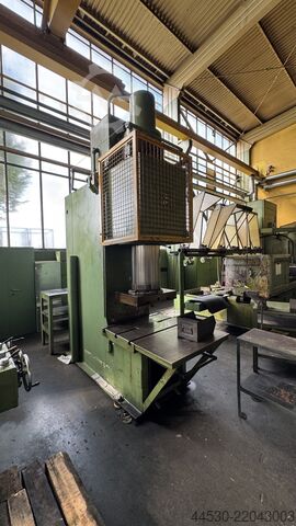Hydraulický lis WMW-ZEULENRODA PYE 250 S 1 M