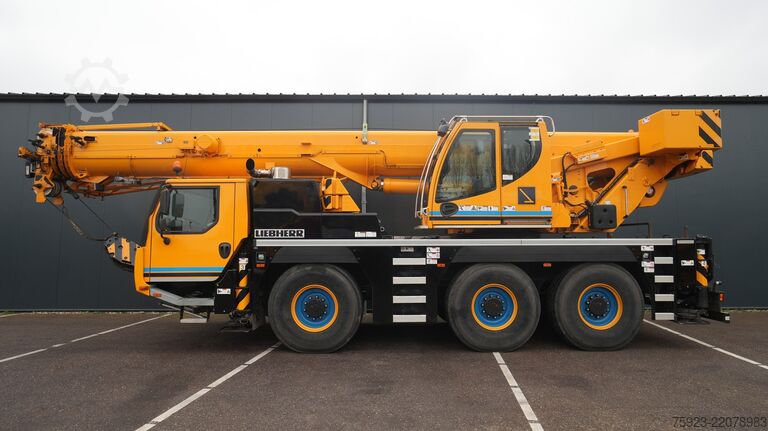 Crane truck Liebherr LTM 1050-3.1