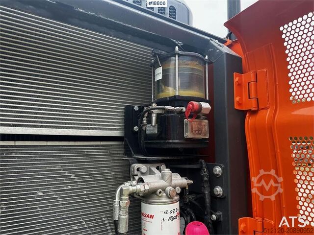 Excavadora sobre orugas Doosan DX225LC