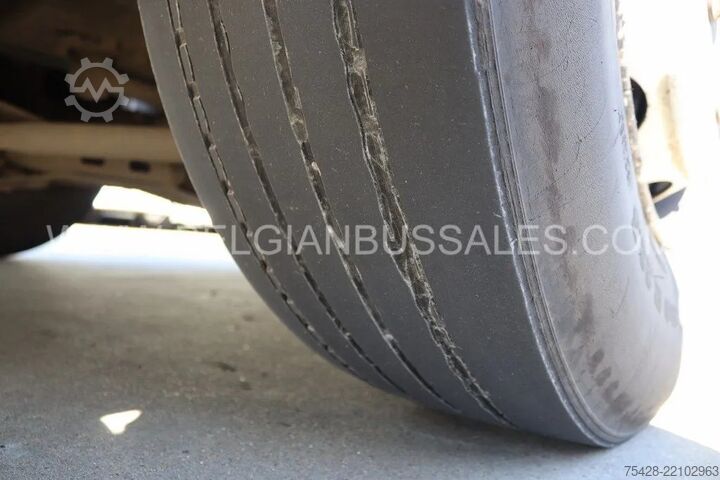 Autobús interurbano Mercedes-Benz Intouro ME / 13.0m / Manual / Euro 5
