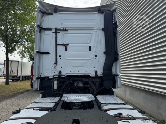 Standard-SZM Mercedes-Benz Actros 1845 / Euro 5 / 2 Tanks / 2 In Stock
