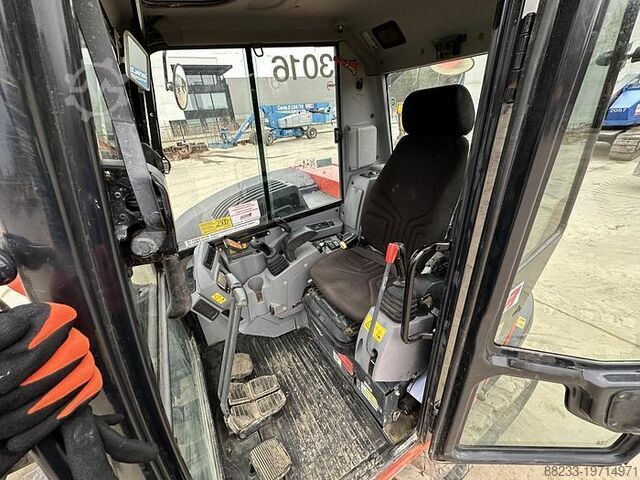 Jengkaut midi Kubota KX080-4A2