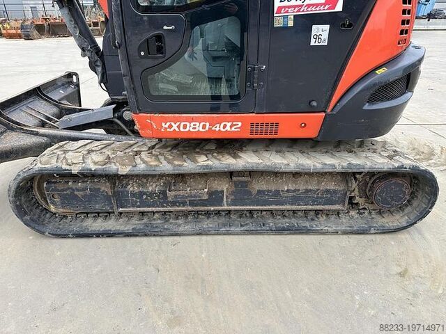 Jengkaut midi Kubota KX080-4A2