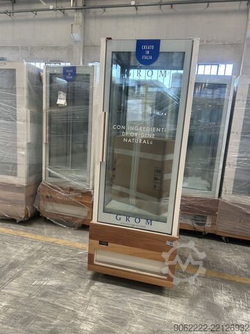 Вертикальная холодильная витрина ISA Cristal Tower 725 RV TB R290