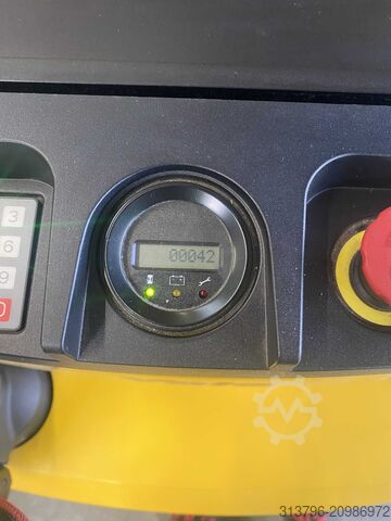 Hochhubwagen Yale MS10