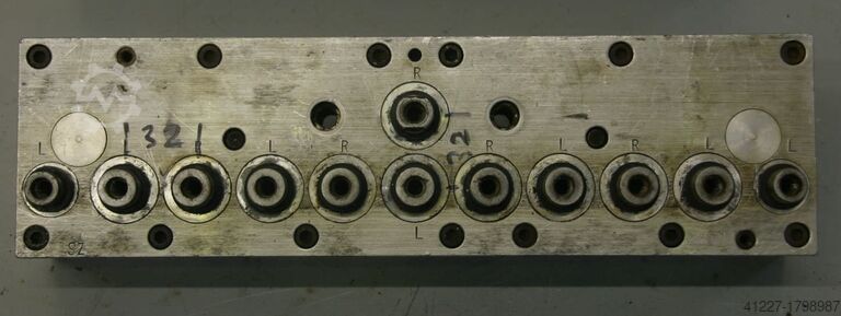 Multi-spindle head with 12 drill bits Nottmeyer 32 Lochabstand