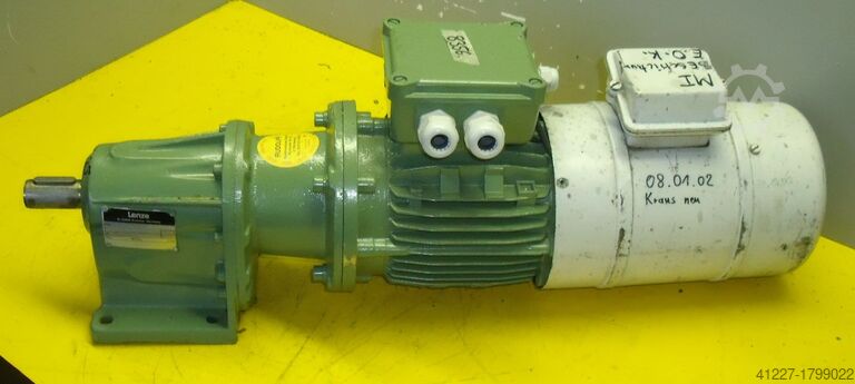 Motoreduktor 1,1 kW 320 obr./min Lenze 43.550.64026