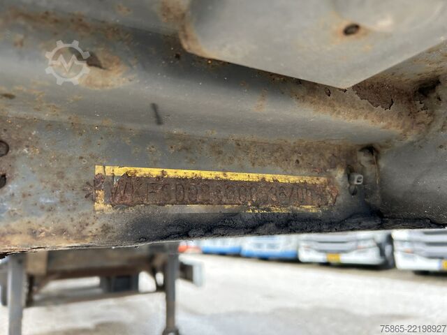 Liukuvat pressut Krone Profi Liner / Curtainside / Lift + Steer axle /...