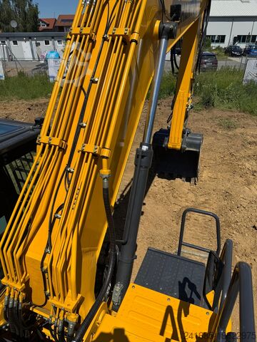 Graafmachine op rupsbanden SHANTUI SE215 23,8t Komatsu Volvo CAT Doosan JCB