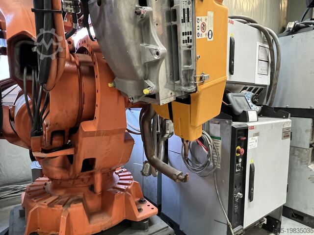 Промислові роботи ABB 6640-185/2.8 IRC5 ARO SPOT WELDING