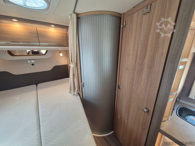 セミインテグレーテッドキャンピングカー KNAUS Sky Wave 650 MF *Lithium*SAT+TV*Navi*Maxxfan*FT