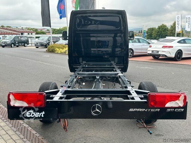 Шаси с кабина Mercedes-Benz Sprinter 311 CDI 4325 Fahrgestell