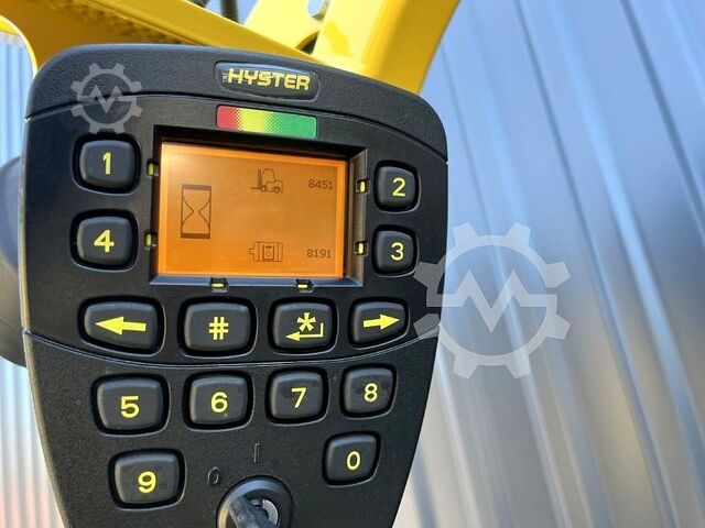 Električni viljuškar na 4 kotača Hyster J1.8XN