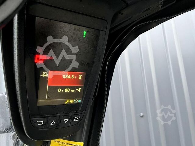Električni viljuškar na 3 kotača Linde E15-02