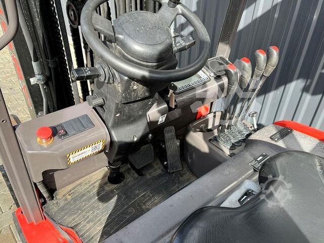 電動3輪フォークリフト Manitou ME320