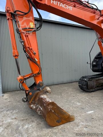 Koparka gąsienicowa Hitachi ZX 135 US-5B