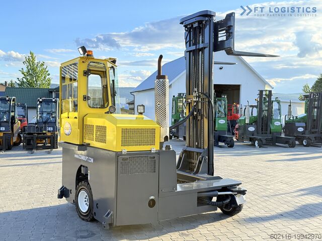 Четырёхходовой вилочный погрузчик Combilift C3000 GAS TRIPLEX 7600MM FREE-LIFT