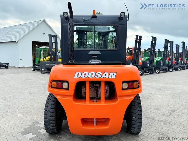 Vierwielige heftruck DOOSAN 70 / DUPLEX / FORK 2500MM / POSITIONER