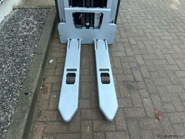 VS-22640 Penstapelan Elektrik Still EXV SF 14i STILL EXV SF 14i