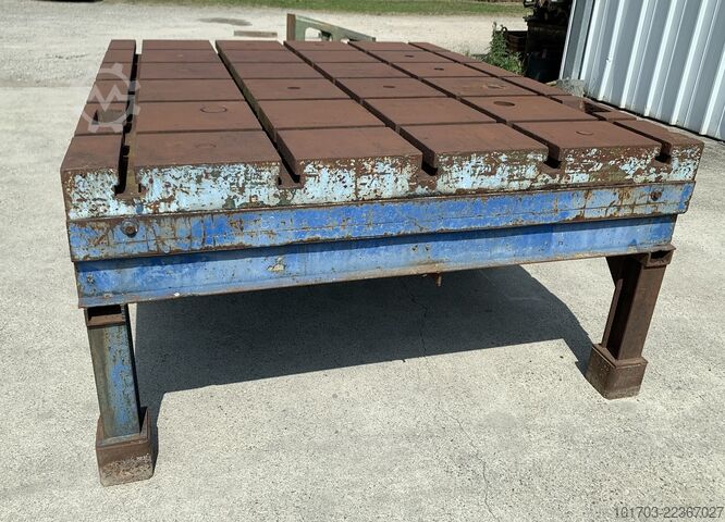 Støbejerns seng Taque fonte rainurée - Floor Plate 2300 x 1900 x 200 mm